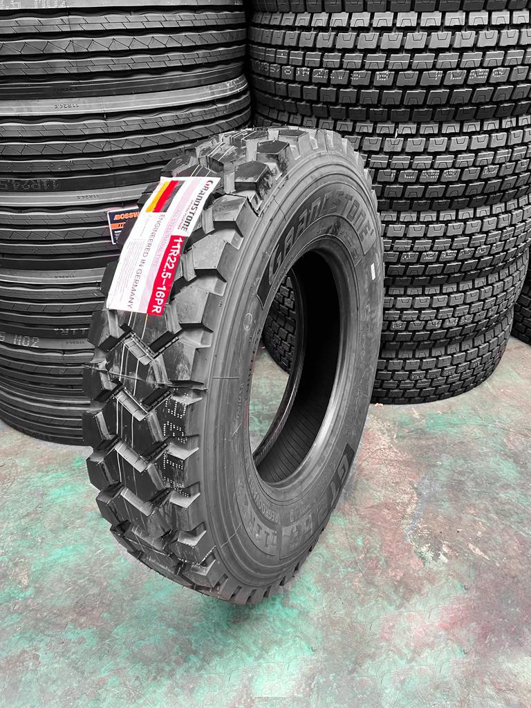 llantas para camion pantaneras o taconudas